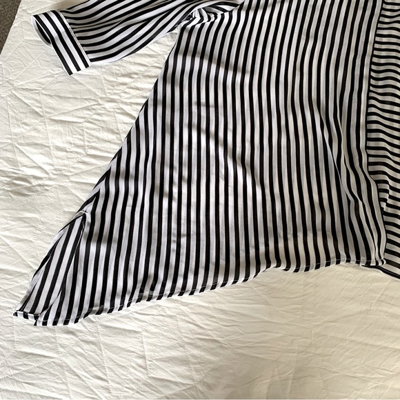 CHICO’S White Black Striped Asymmetrical Hem Button Down Tunic Shirt Size 3P - Picture 10 of 10